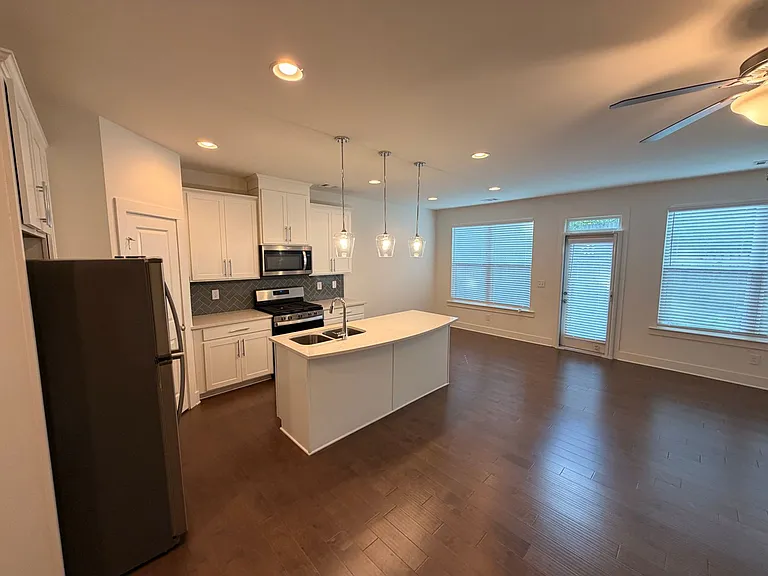 14 Steelwood Ct — Photo 7