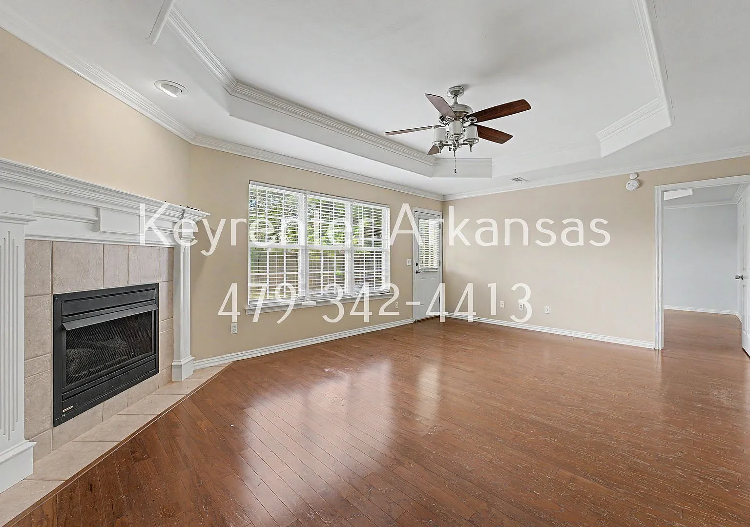 Beautiful 3 Bed, 2 Bath Bentonville Home with Fireplace & Fenced Backyard — Photo 4