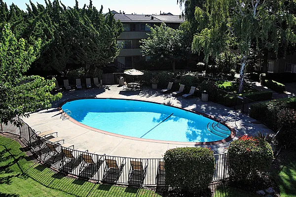 Stanford Villa — Photo 8