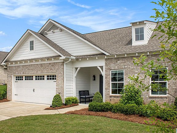 3rd image of 1436 Woodridge Pl
