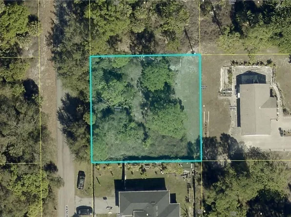 1712 Hibiscus Ave, Lehigh Acres, FL 33972
