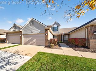 193 Newberry Ln #103, Howell, MI 48843