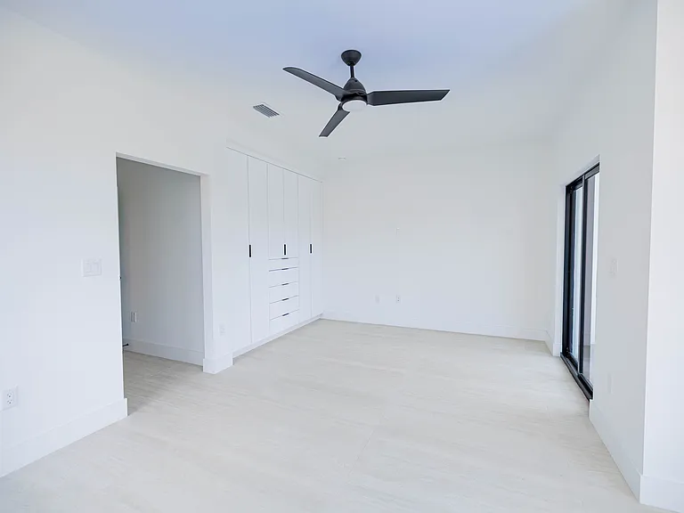 3189 SW 23rd Ter #3189 — Photo 24
