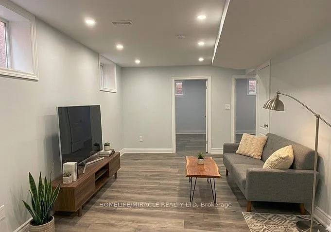107 Castle Oaks Cross — Photo 3