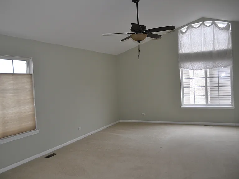 452 E Amherst St — Photo 9