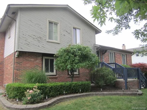 42039 Merrimac Cir, Clinton Township, MI 48038