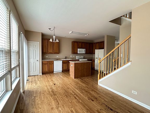 4th image of 4149 Milford Ln