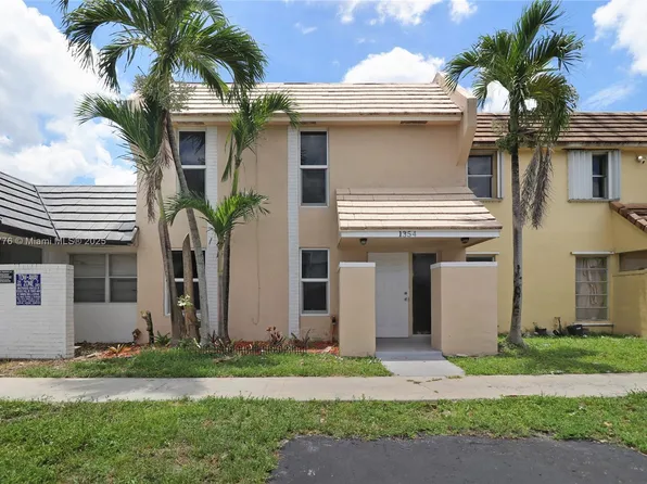 1354 Seaview Dr, Pompano Beach, FL 33068