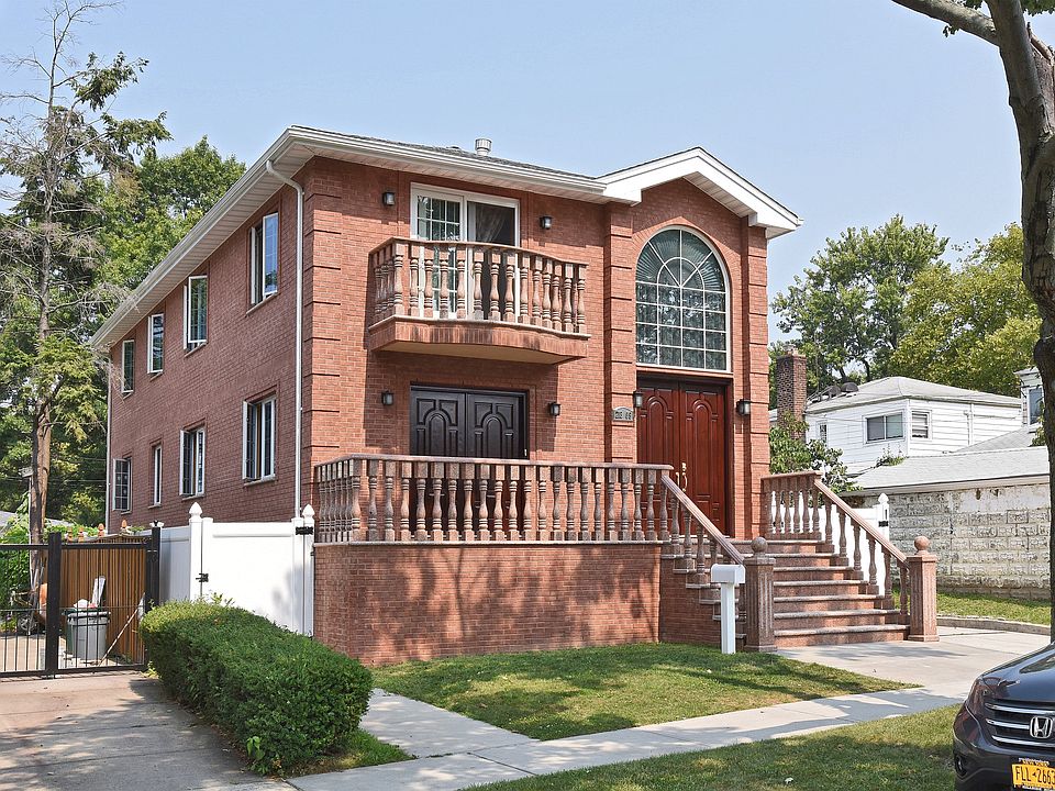 1st image of 211-6 69th Ave #1