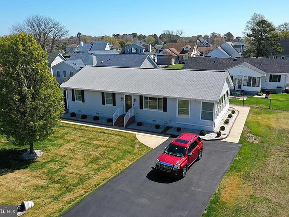 3rd image of 37757 E Pond Cir