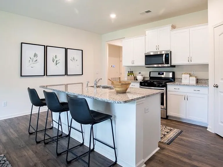 185 Daisy Dr — Photo 6