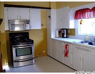 2nd image of 363 Williams St