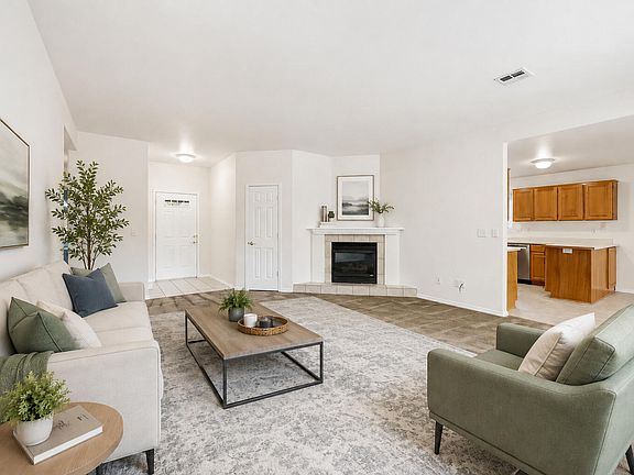 4th image of 2140 Birchwood Ln