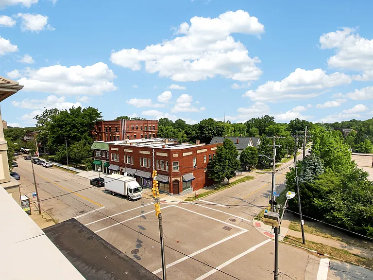 10933 Detroit Ave — Photo 27