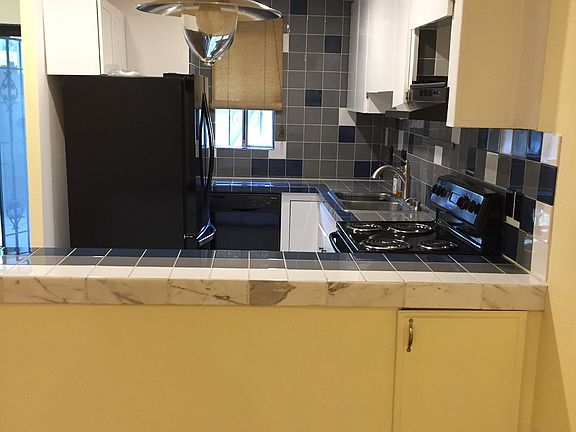 3rd image of 170 East St