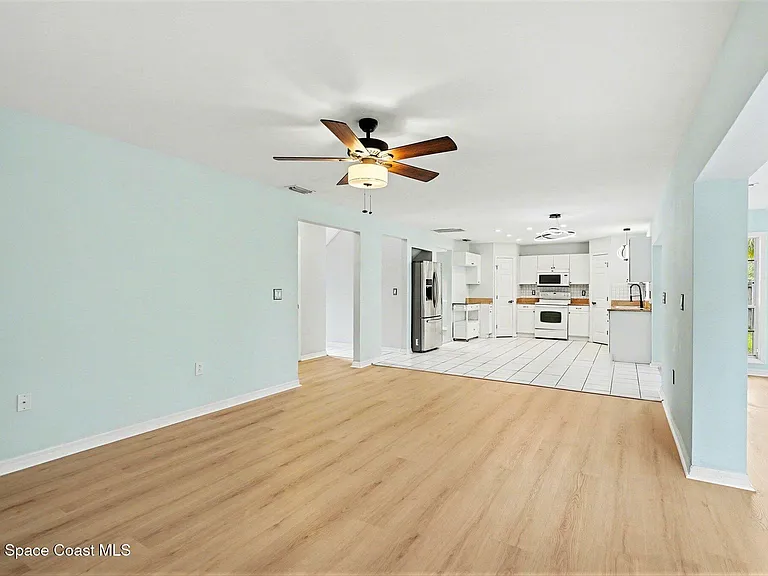 1640 Vista Lake Cir — Photo 9