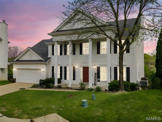 2716 Westridge Manor Ct, Grover, MO 63040