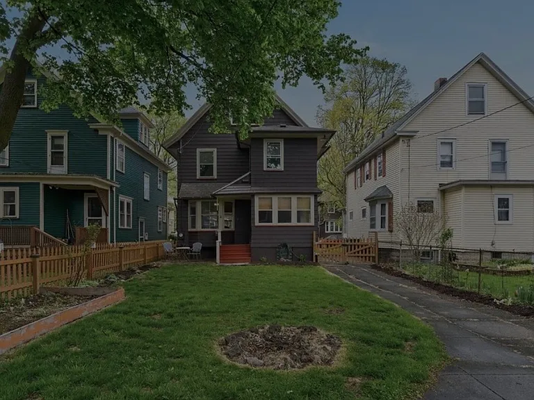 142 Washburn Park — Photo 3