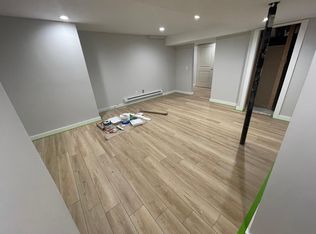 16 Frost Valley Rd, Mount Sinai, NY 11766