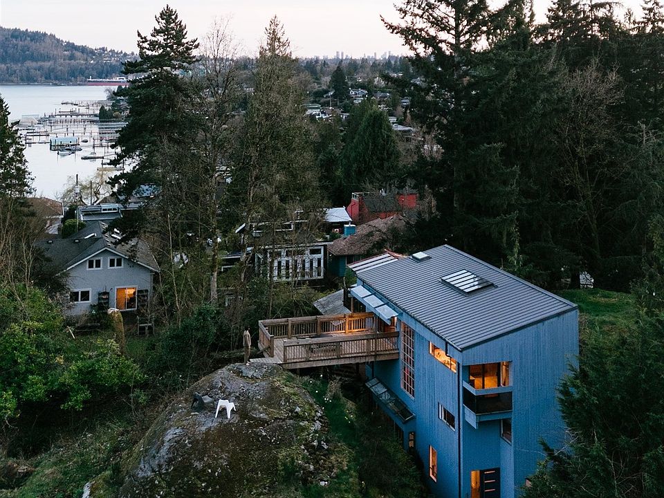 1st image of 4477 Strathcona Rd