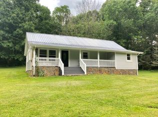 26 Possum Trot Rd, Bakersville, NC 28705