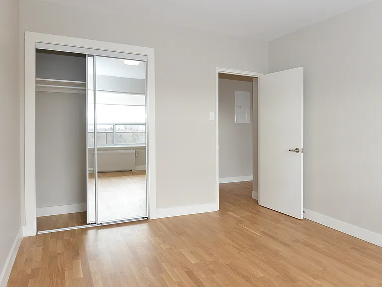 111 Lawton Blvd — Photo 18