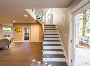 7724 SE Clay St, Portland, OR 97215