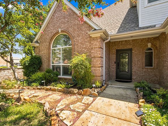 2nd image of 2620 Heather Brook Ct