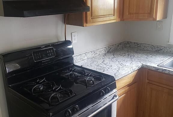 3rd image of 116 E Main St #2