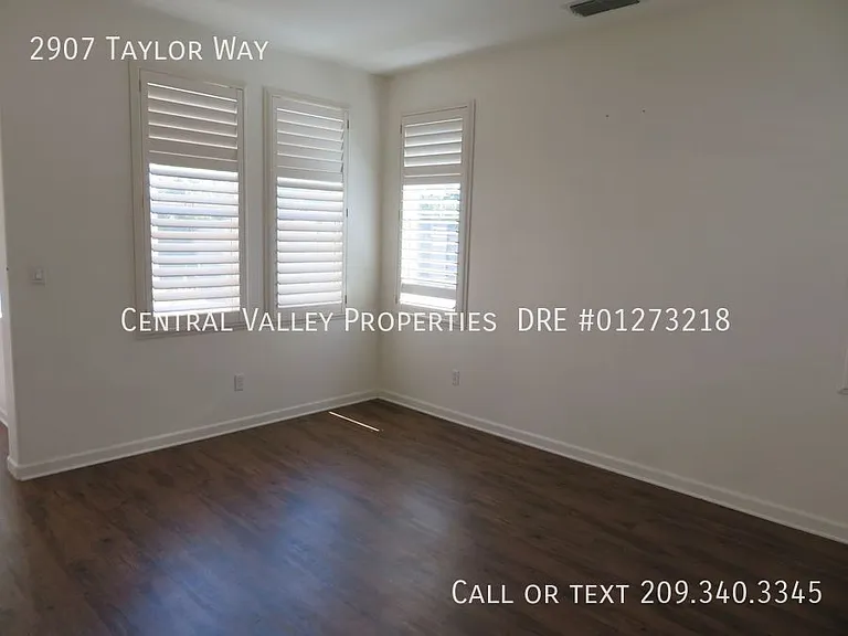 2907 Taylor Way — Photo 9