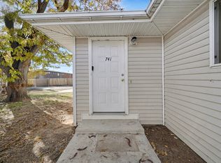 741 Emporia St #741, Aurora, CO 80010