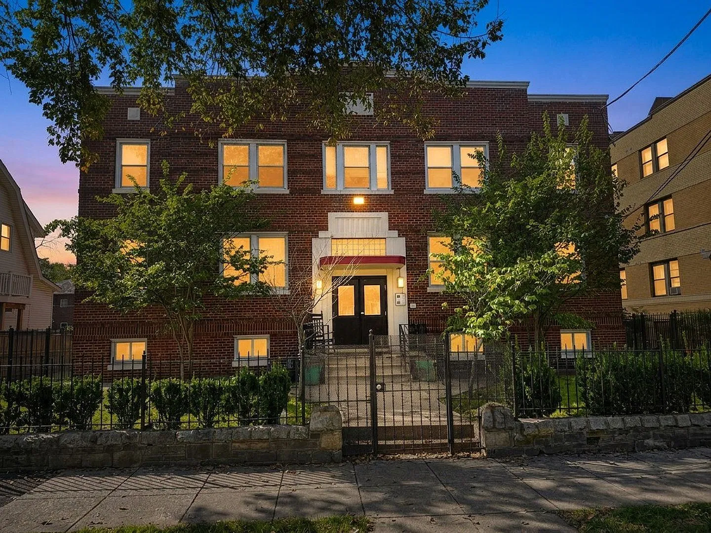 535 Mellon St SE — Photo 1