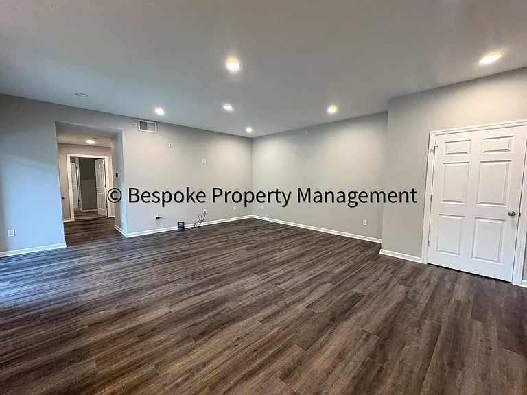 21 Greentree Dr #3-C — Photo 4