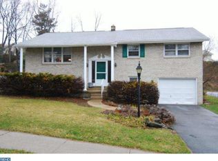 57 Hearthstone Dr, Reading, PA 19606