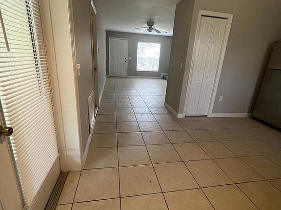 3rd image of 703 E Magnolia Ave