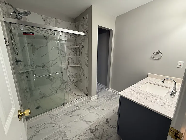 Shared Full Bathroom on Top Floor