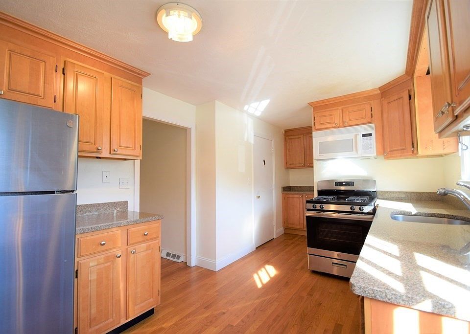 1st image of 10 Rogers Ave #10