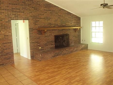 4th image of 5009 SW Oakwood Ave