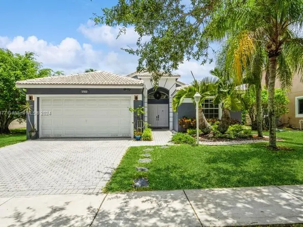 1561 NW 132nd Ave, Pembroke Pines, FL 33028