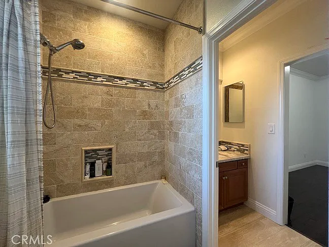 2546 Hibiscus St — Photo 21