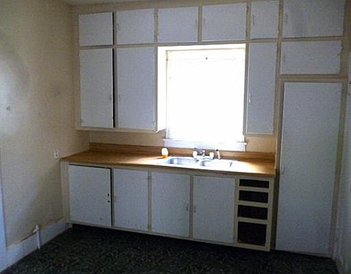 4th image of 301-01 Gordon St