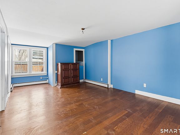 5th image of 125 Mountain Street