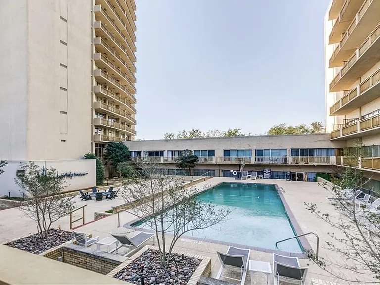 6211 W Northwest Hwy #G809 — Photo 12