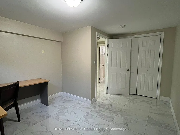848 Garth St #BASEMENT — Photo 8