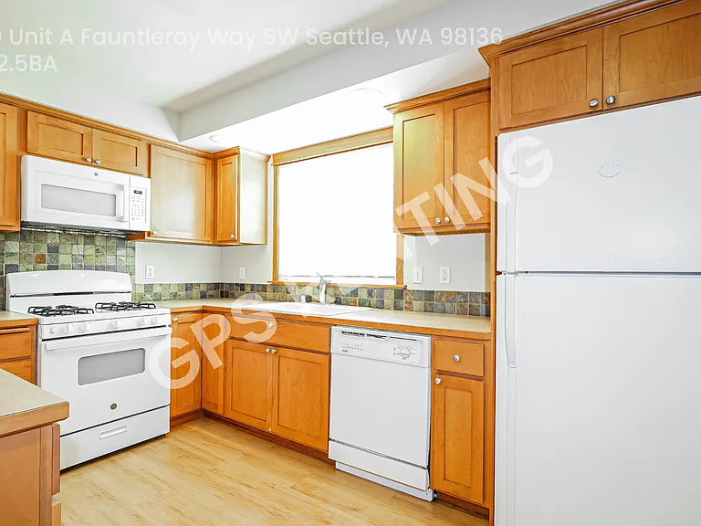 5629 Fauntleroy Way SW #A — Photo 6