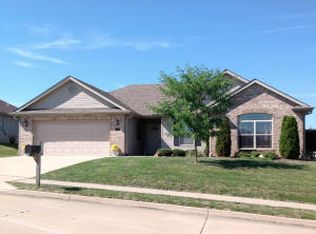 103 Jackal Dr, Columbia, MO 65202