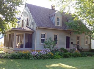 1045 Sunset Ln, East Lansing, MI 48823