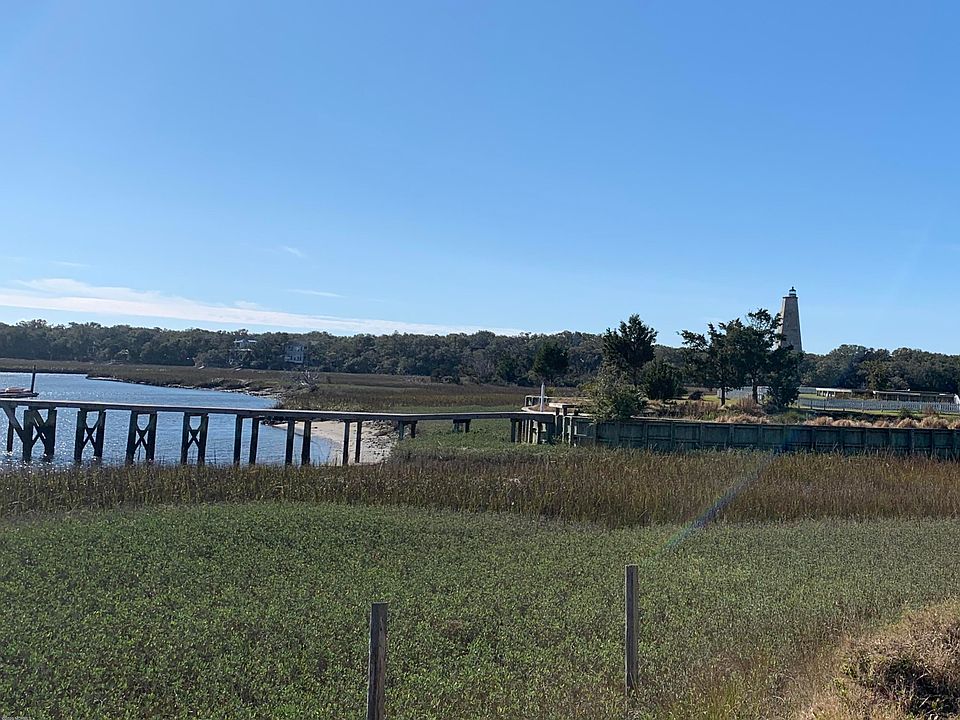 2nd image of 7 Leeward Ct