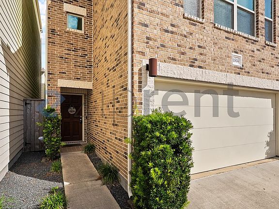 3rd image of 11504 Main Elm Dr