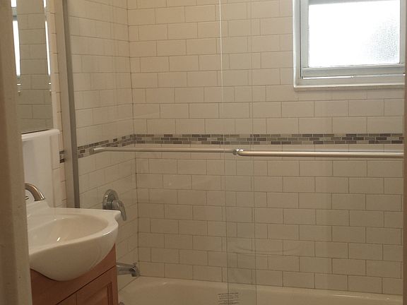 4th image of 2314 Ditmars Blvd #2